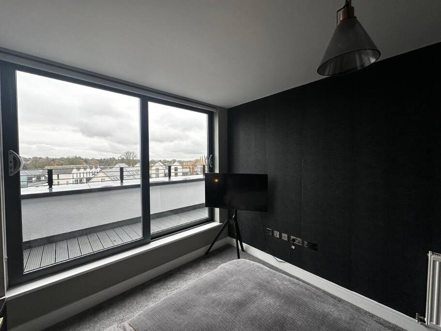 Luxury Penthouse Apartment Uxbridge Exteriör bild